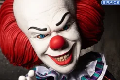 Talking Pennywise Mezco Designer Series