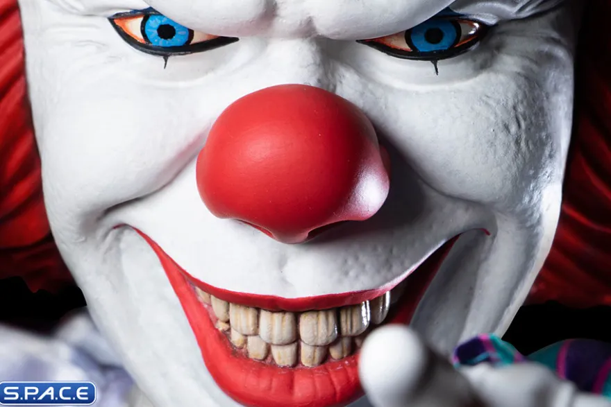 Talking Pennywise Mezco Designer Series