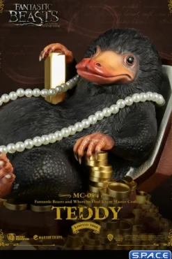Teddy Master Craft Statue