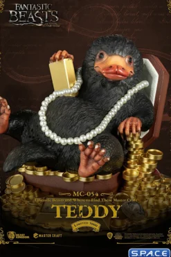 Teddy Master Craft Statue
