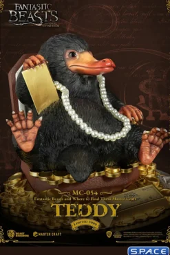 Teddy Master Craft Statue