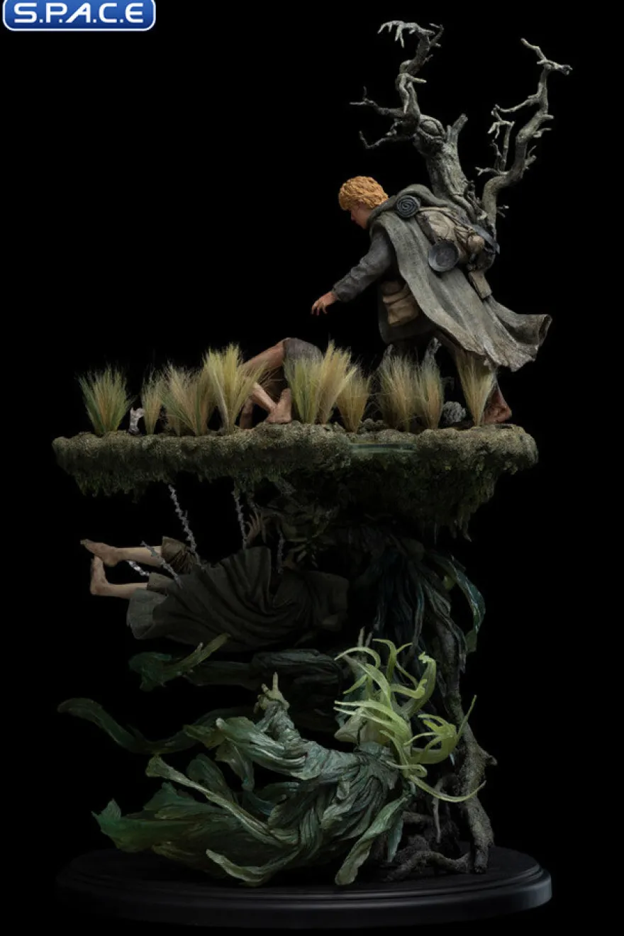 The Dead Marshes Masters Collection Statue
