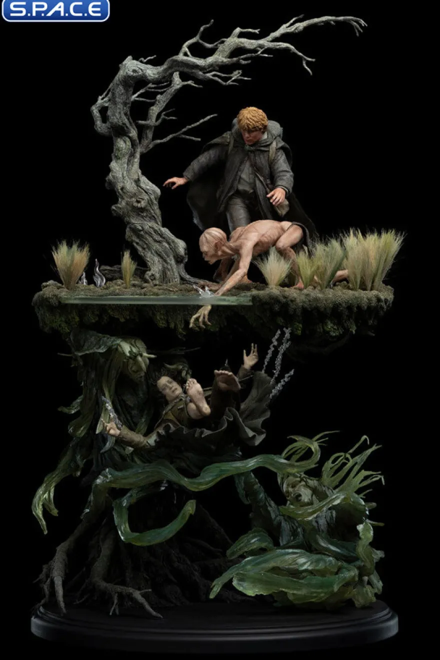 The Dead Marshes Masters Collection Statue