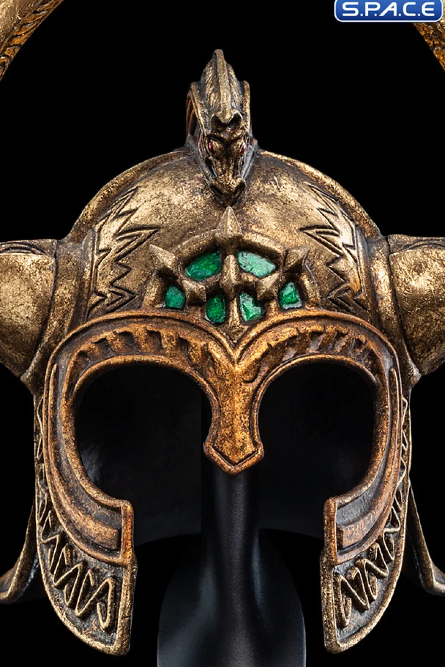 The Helm of King Helm Hammerhand