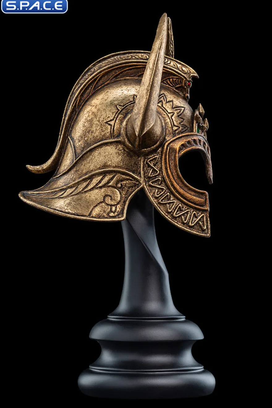The Helm of King Helm Hammerhand