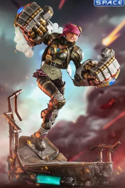 Vi Statue