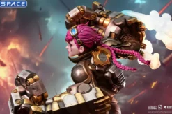 Vi Statue
