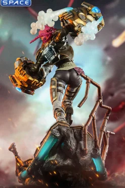 Vi Statue