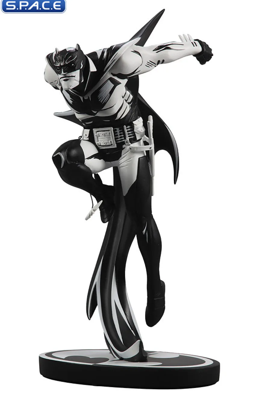 White Knight Statue by Sean Murphy