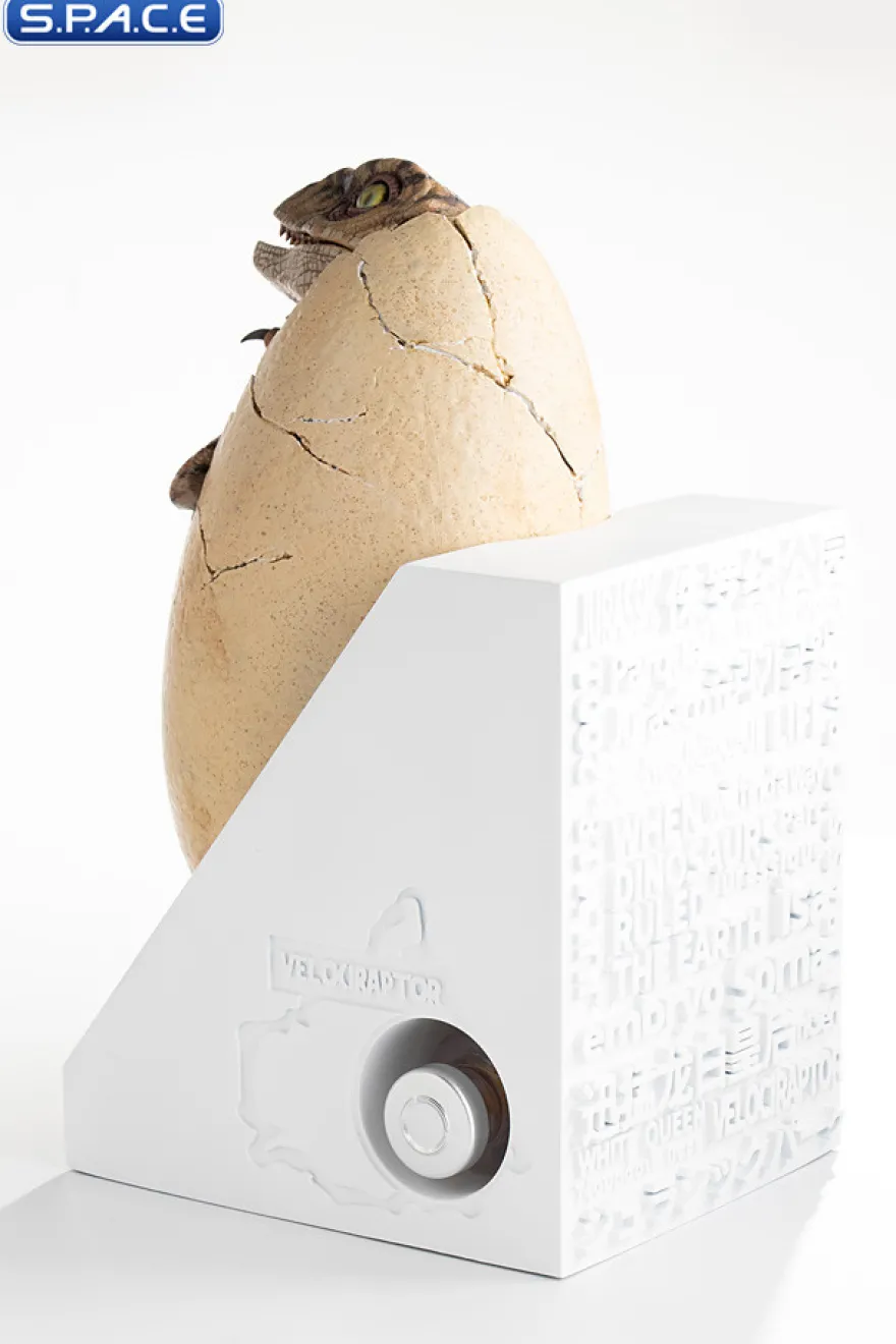 White Queen Egg Hatching Statue
