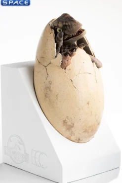 White Queen Egg Hatching Statue