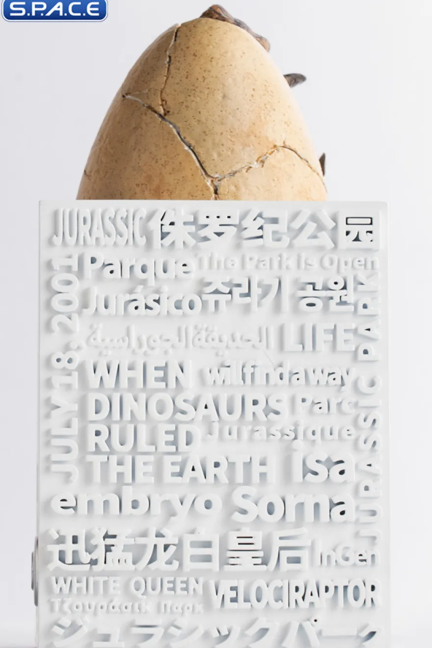 White Queen Egg Hatching Statue