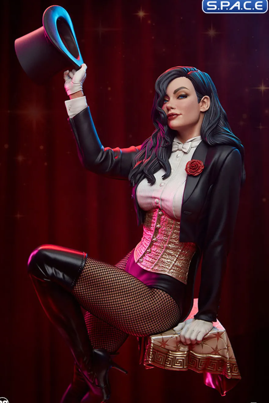 Zatanna Premium Format Figure